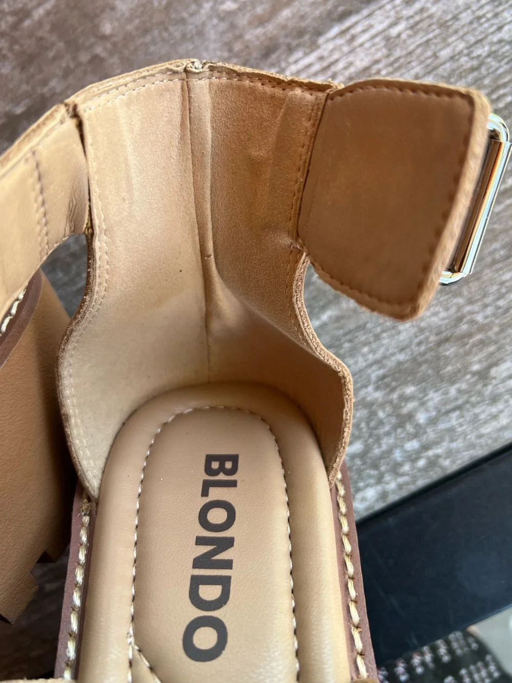 Blondo Hayslee Cognac Leather Water-Resistant Chunky Lug Wedge Sandals Size 7.5